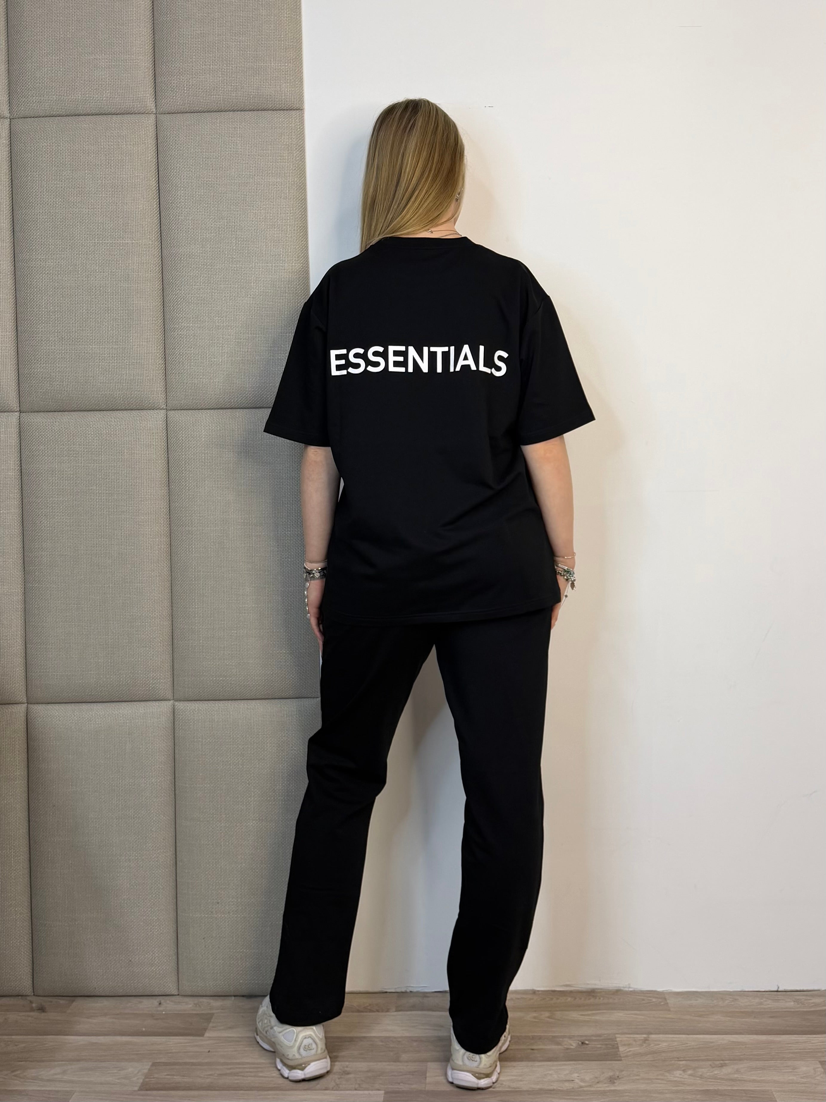 Essentials Two-Piece - Zwart