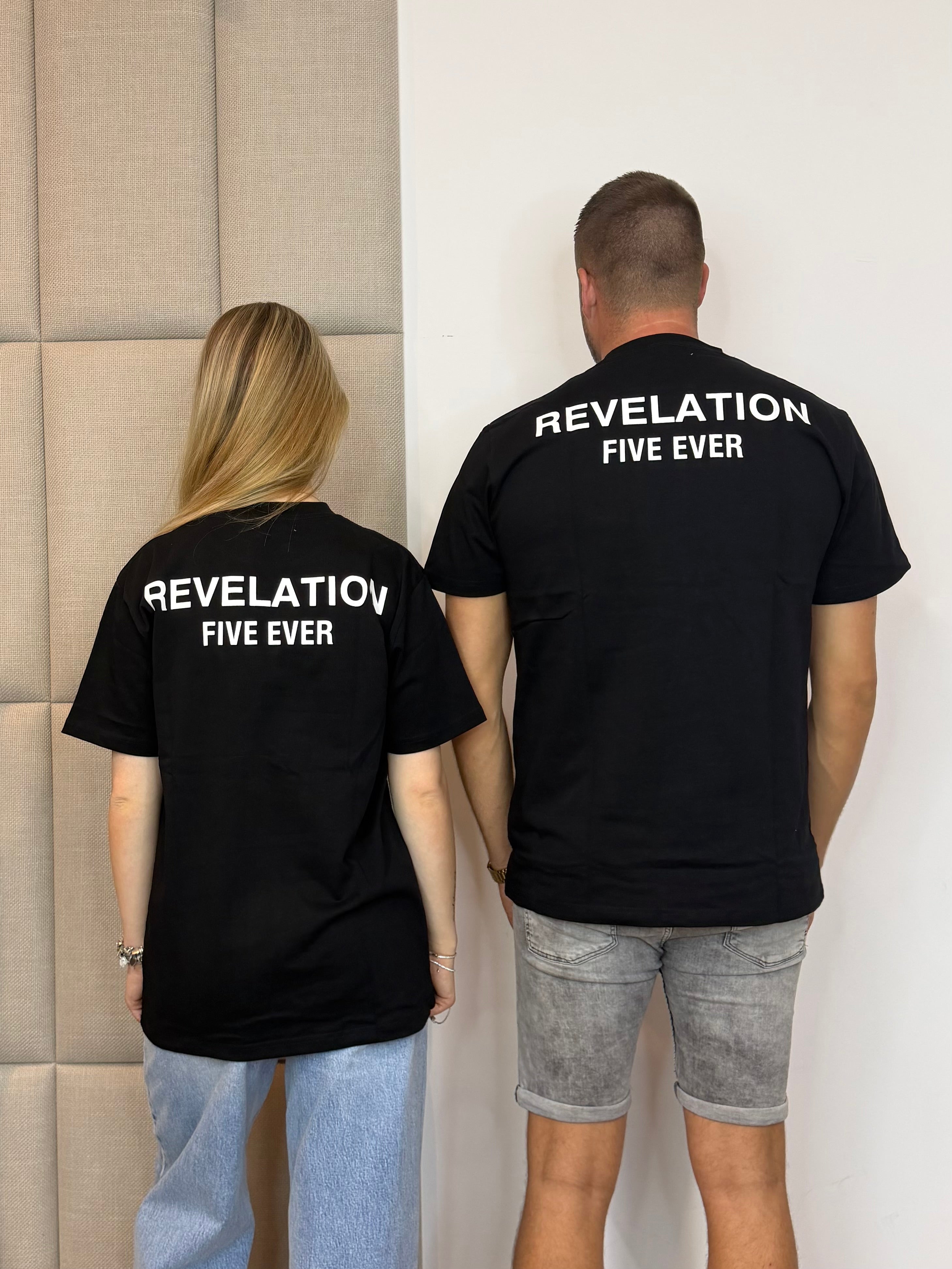 Revelation T-Shirt - Zwart