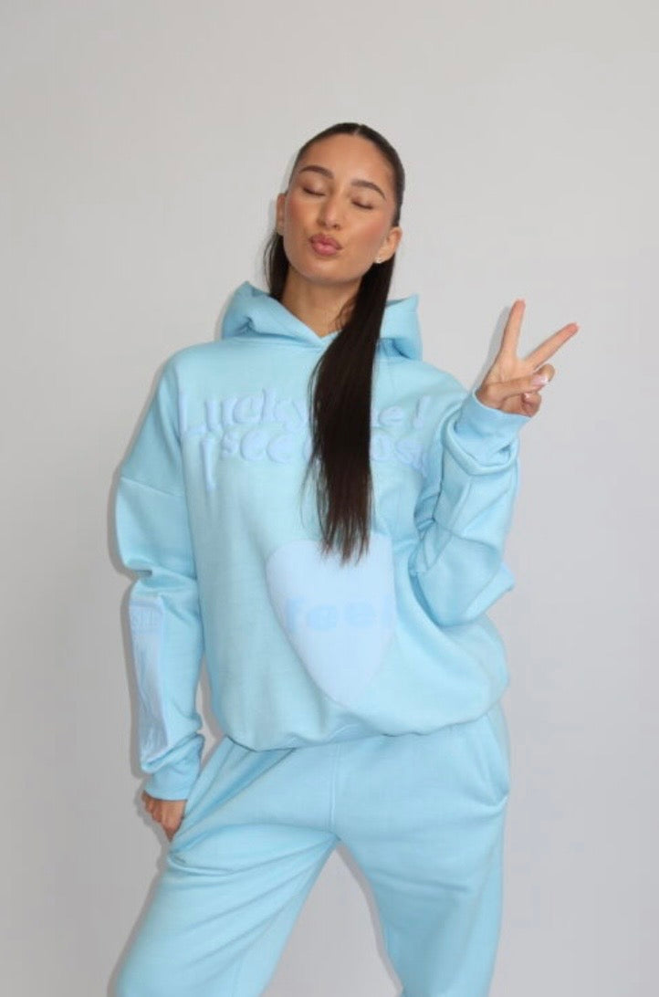 Lucky Me Hoodie - Baby Blauw