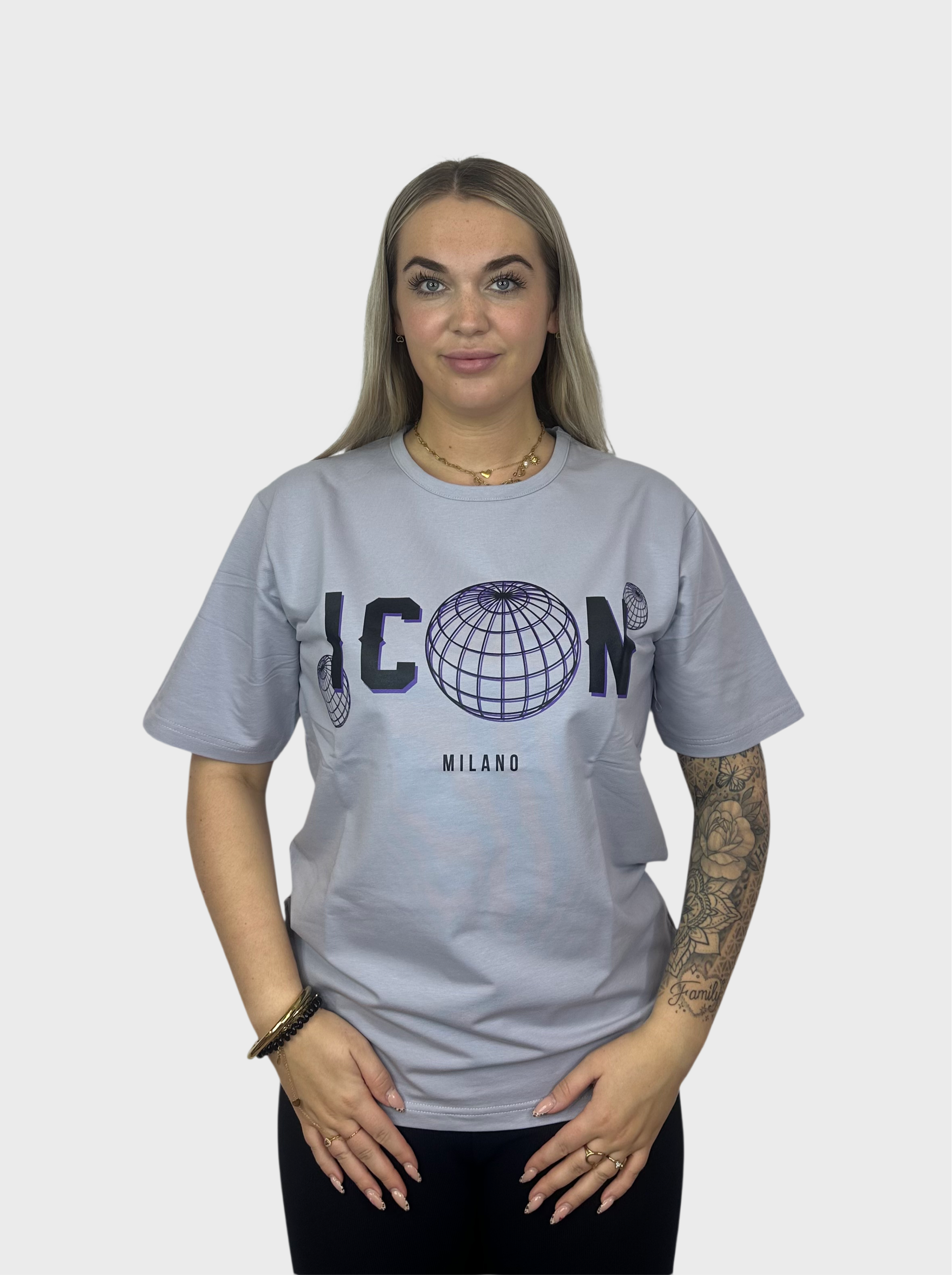IC🪩N T-Shirt - Grijs