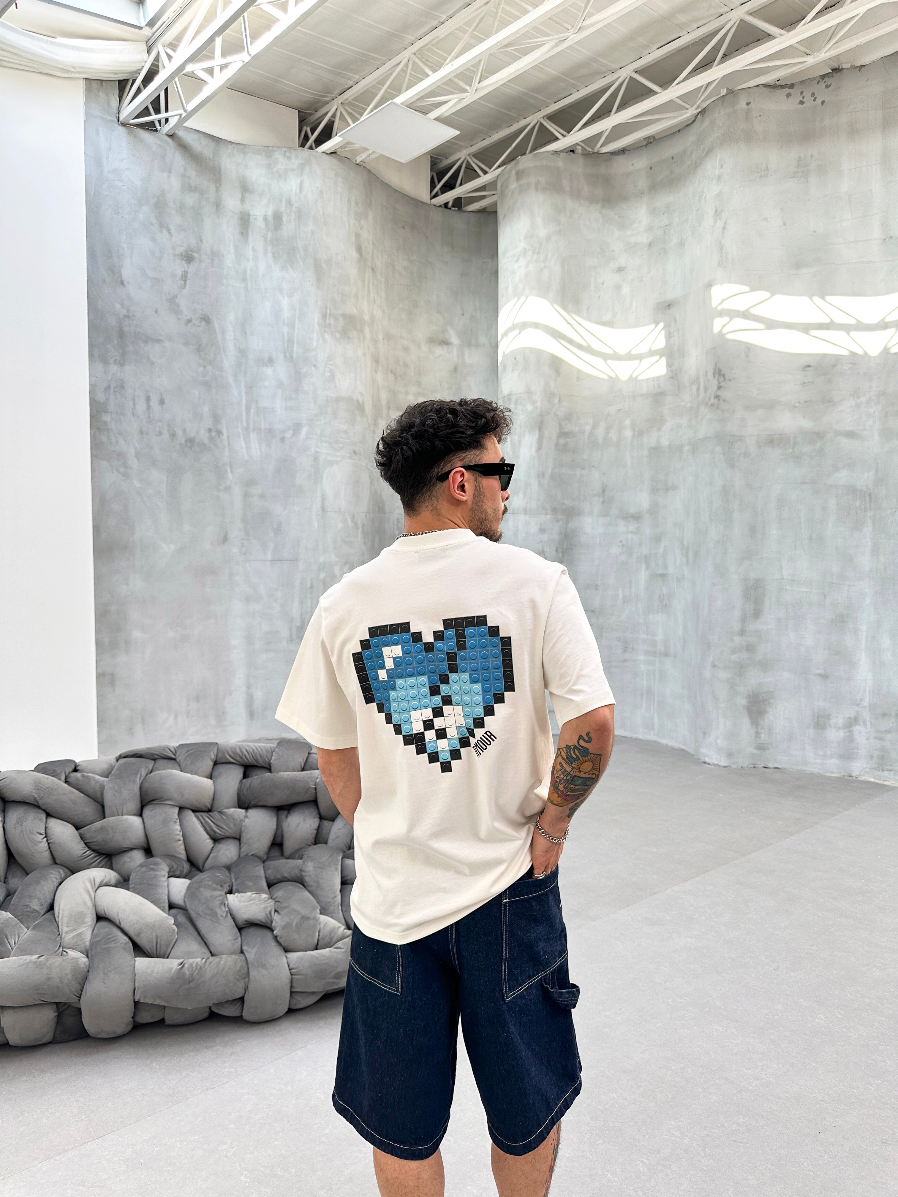 Blue Logo T-Shirt - Wit