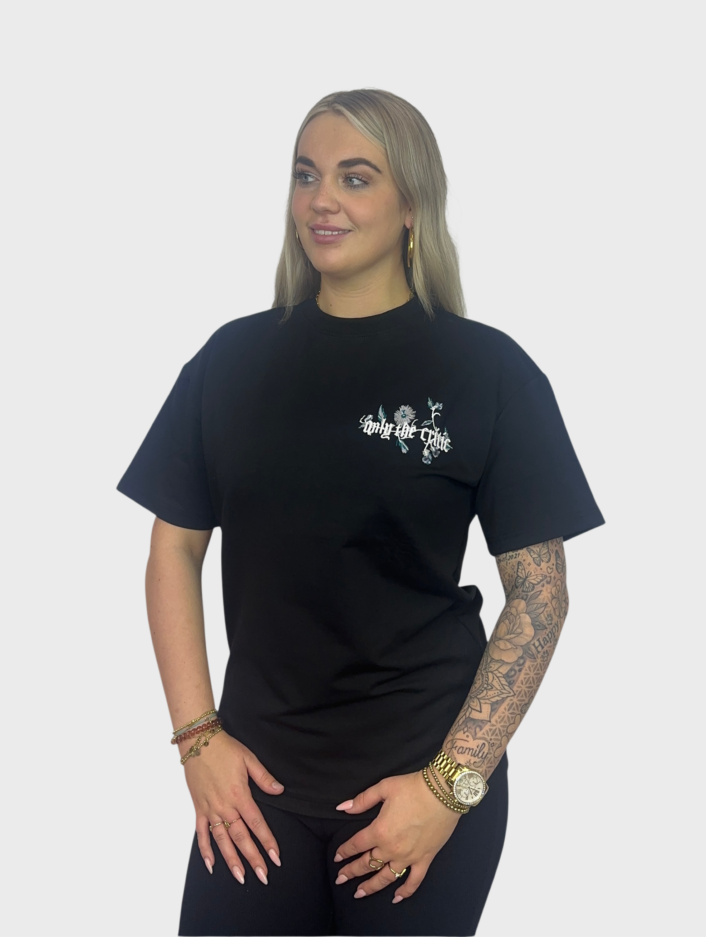 Only the Critic T-Shirt - Zwart