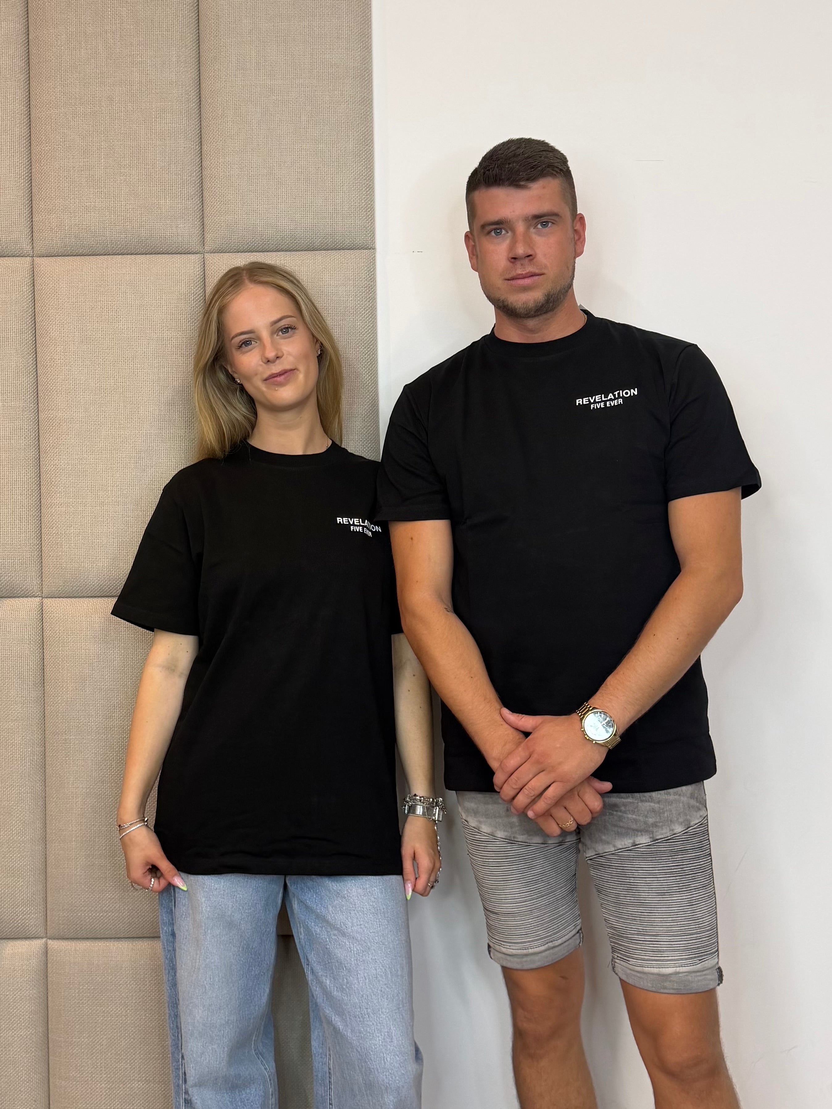 Revelation T-Shirt - Zwart