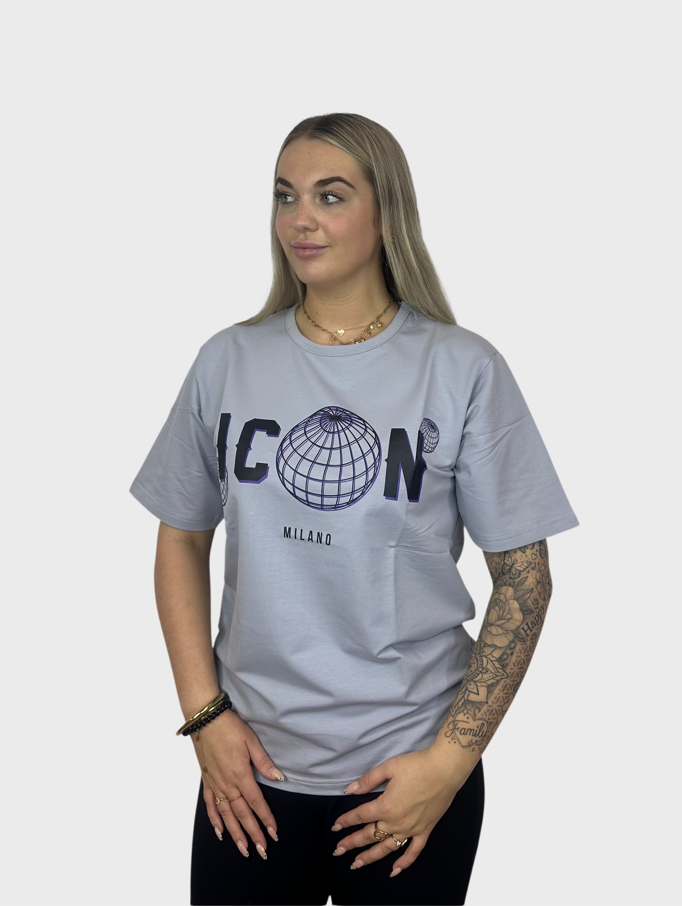 IC🪩N T-Shirt - Grijs