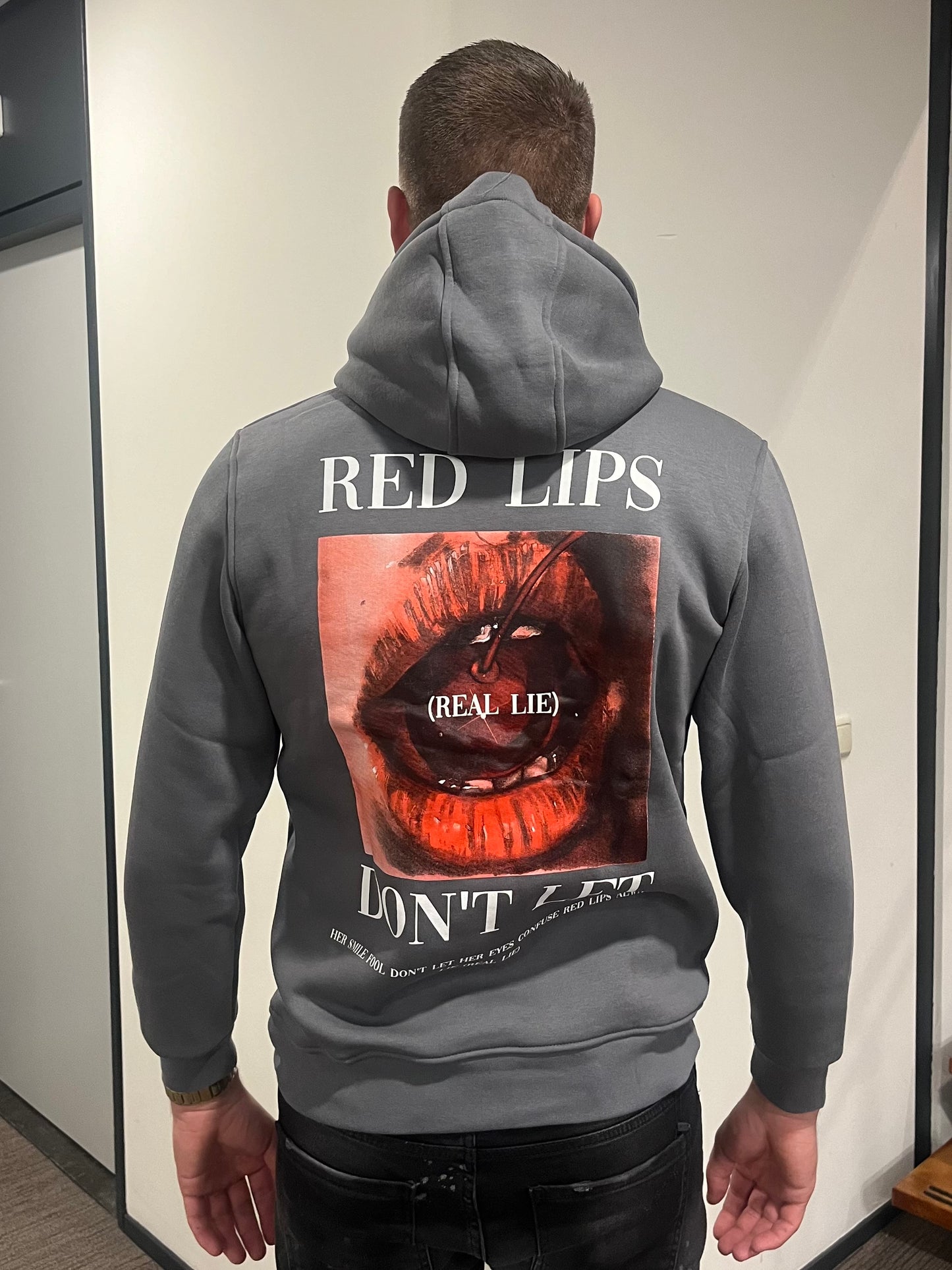 Red Lips Hoodie - Grijs
