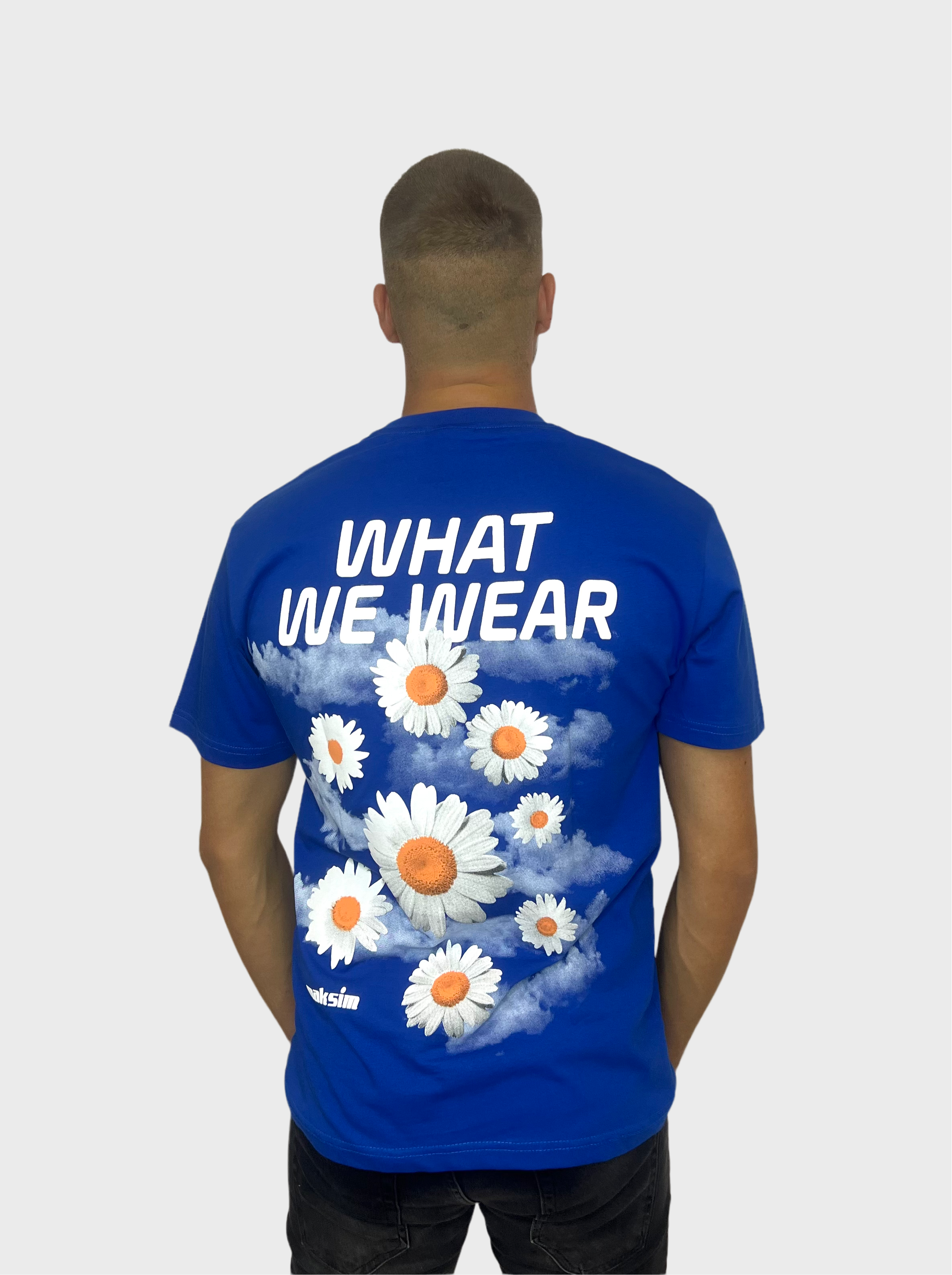 What We Wear T-Shirt - Kobalt Blauw