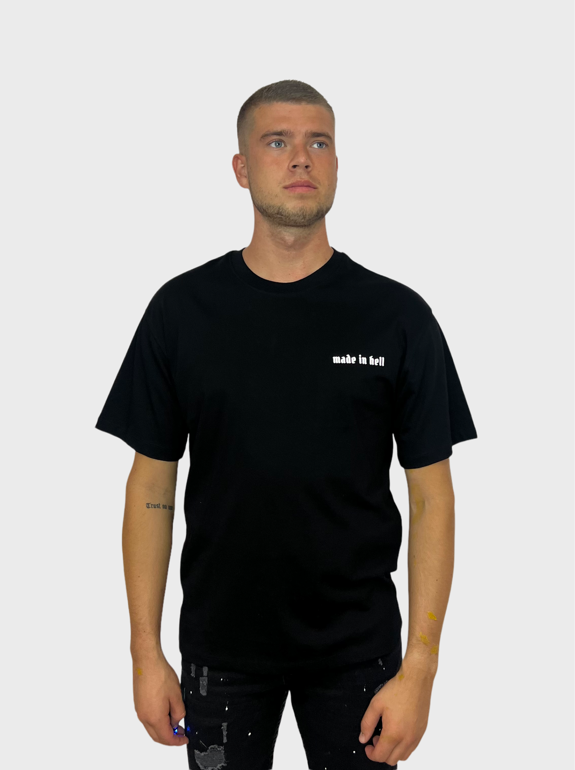 Made in Hell T-Shirt - Zwart