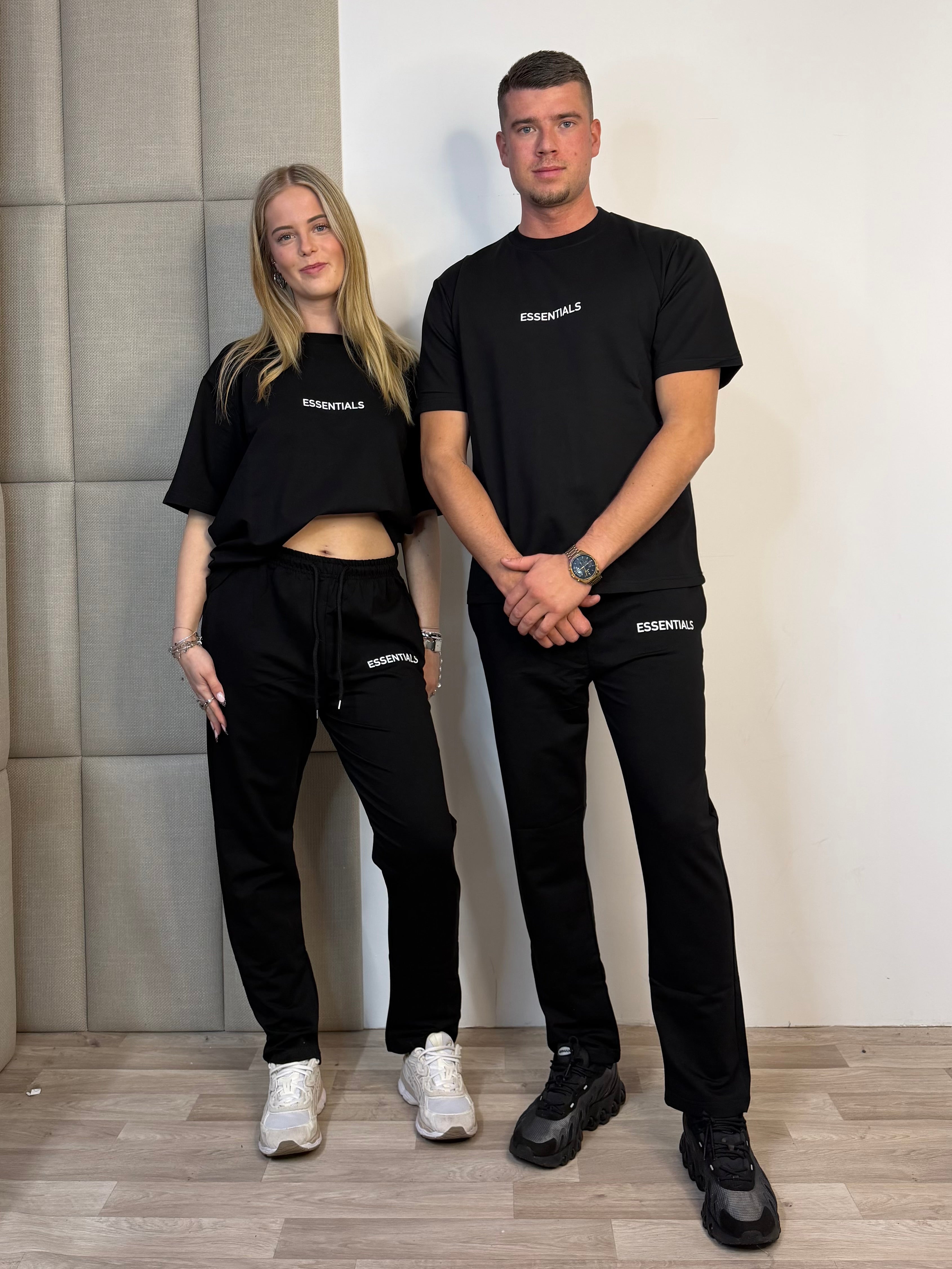 Essentials Two-Piece - Zwart
