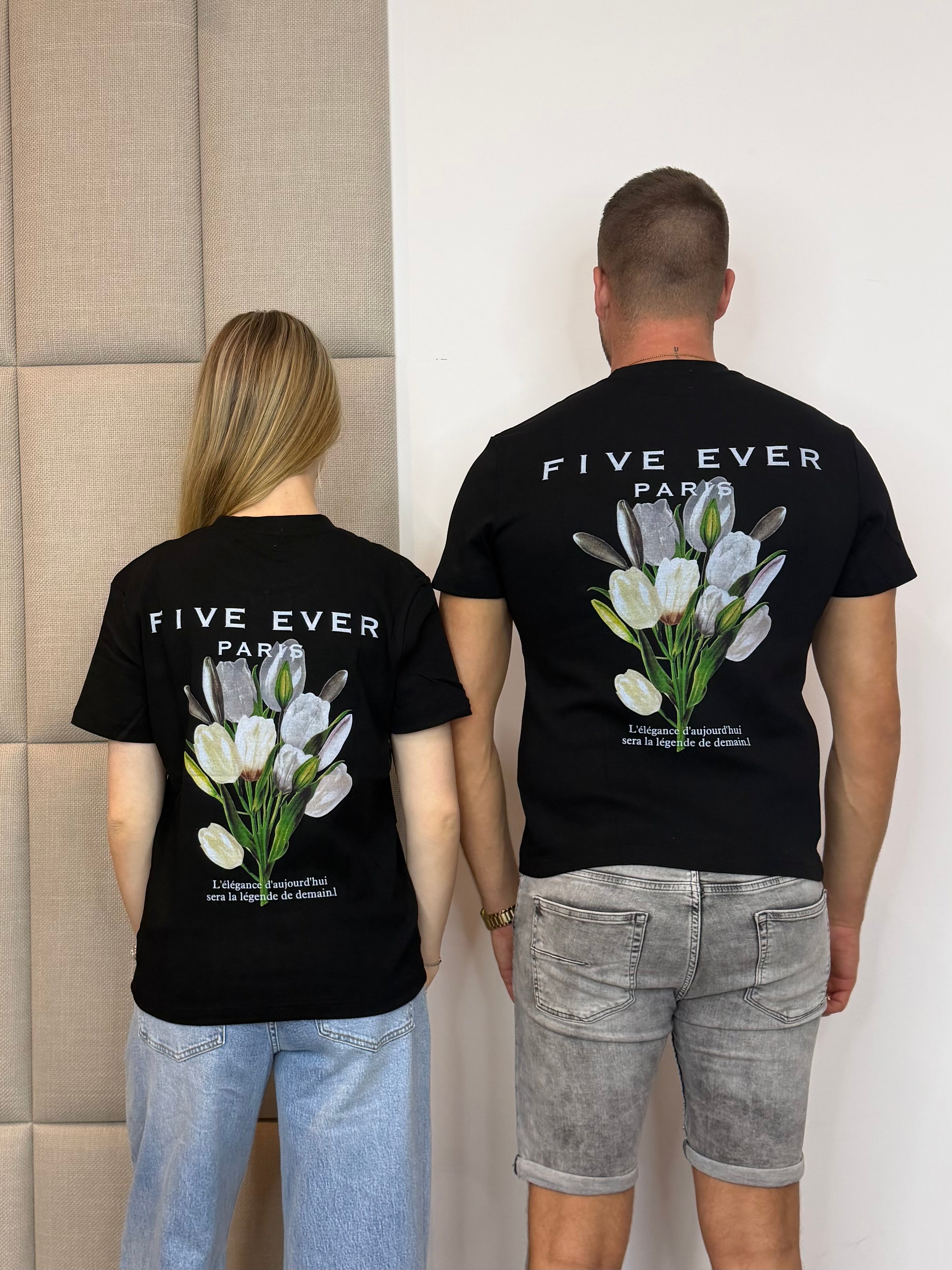 Five Flower T-Shirt - Zwart