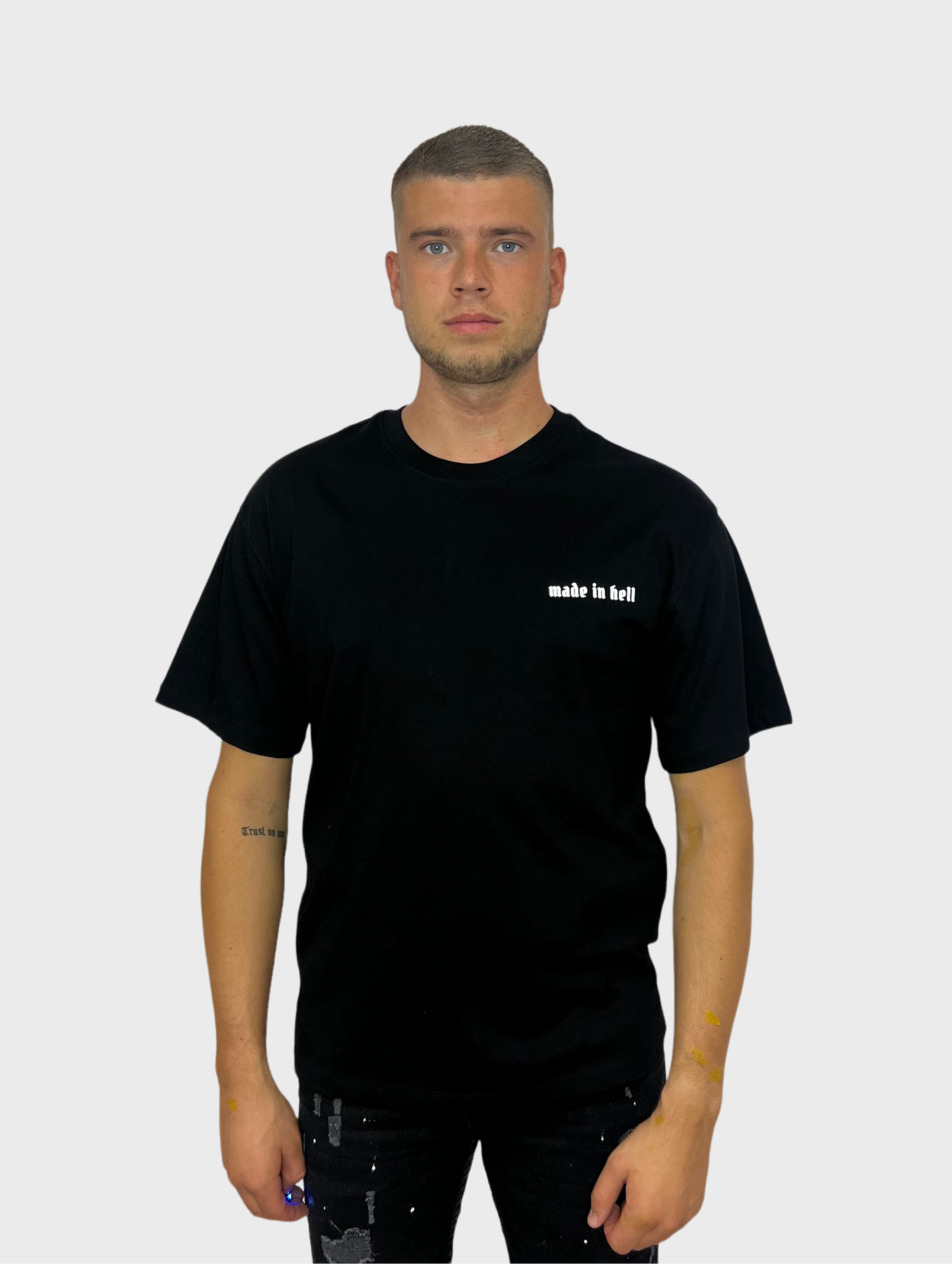 Made in Hell T-Shirt - Zwart